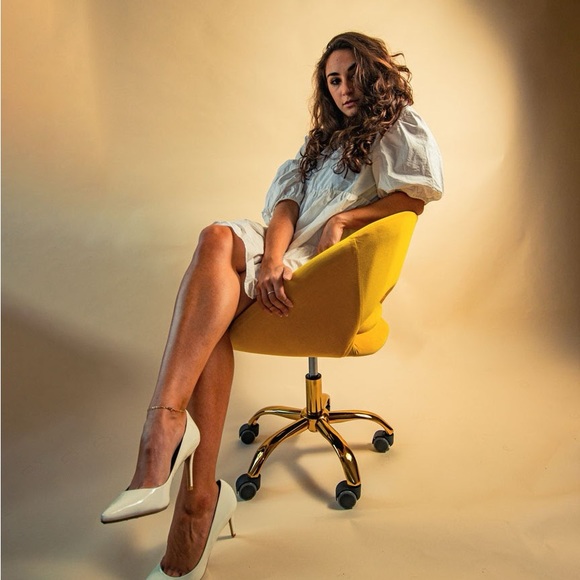 Meet your Posher, Devora - Picture 8 of 13